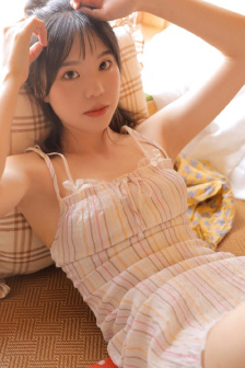 免费美女视频